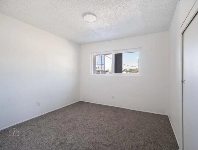 Building Photo - 200 Van Buren St