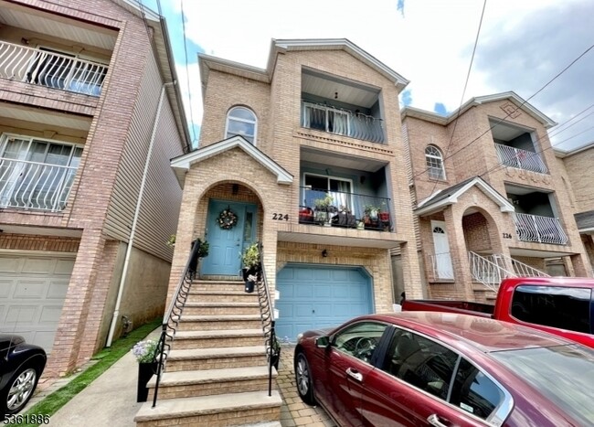 Primary Photo - 224 Port Ave