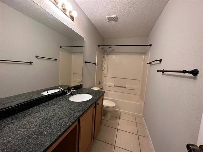 Building Photo - 112 Reserve Cir