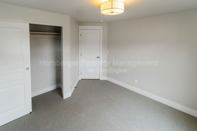 Building Photo - 6904 Jasper Dr