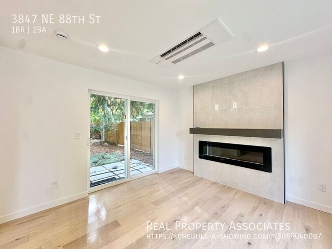 Building Photo - 3847 NE 88th St