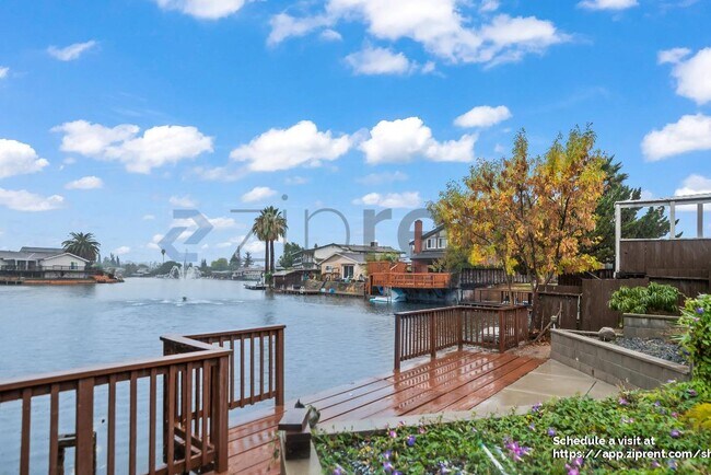 Building Photo - 48 N Lake Dr