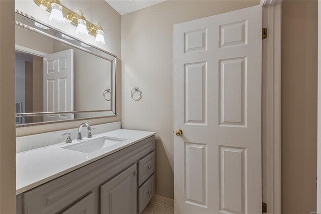 Building Photo - 1703 Pebble Creek Dr