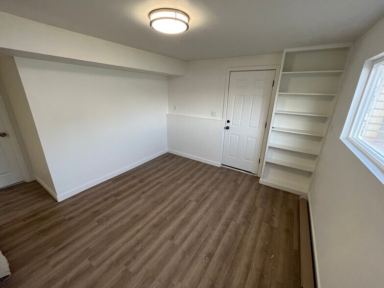 Building Photo - 1108 E 500 N