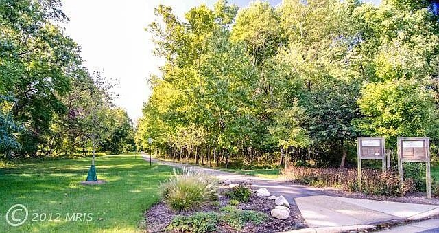 Community Park - 6215 Split Creek Ln