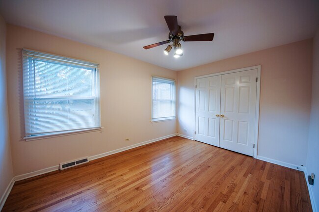 Building Photo - 3619 Bernay Dr