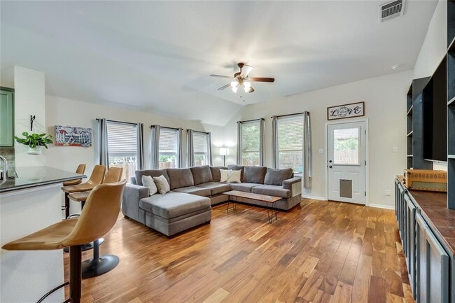 Building Photo - 1426 Gracy Dr