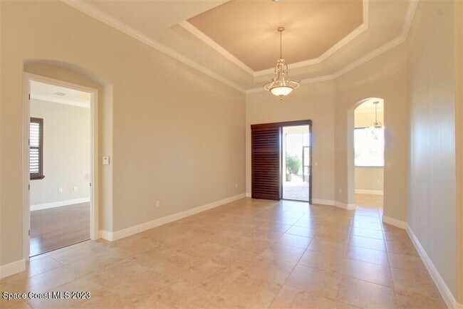 Building Photo - 3381 Thurloe Dr