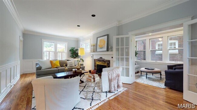 Building Photo - Charming home in the Heart of University City.