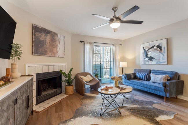 Building Photo - The Landings of Brentwood Apartments