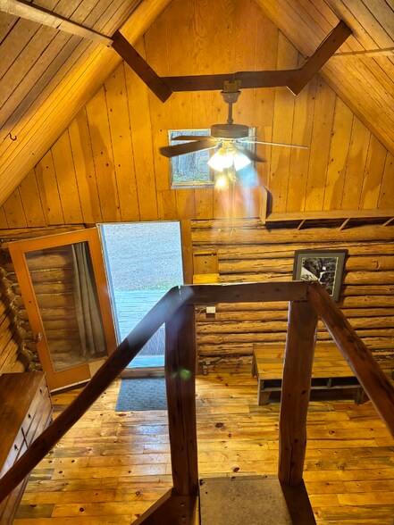 Primary Photo - 973 Blue Lake Ln