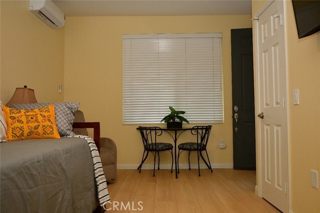 Building Photo - 483 Lyle Dr