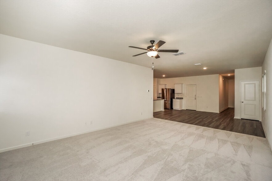 Building Photo - 5607 Finch Cyn