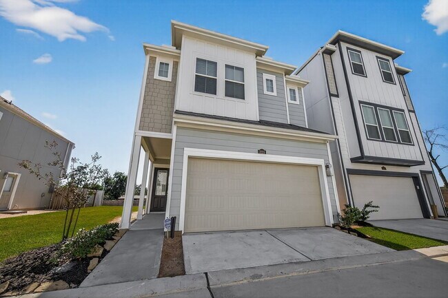 Building Photo - 3223 Cedar Dawn Ln