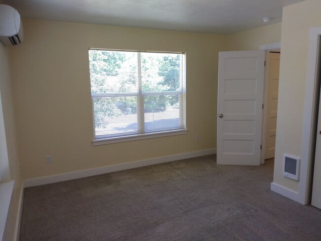 Building Photo - 430pio