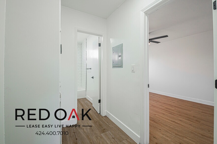 Building Photo - 340 W 87th St