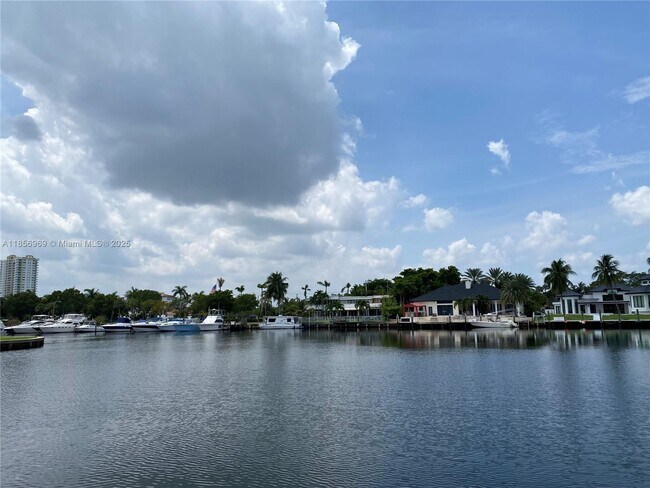 Building Photo - 601 Three Islands Boulevard