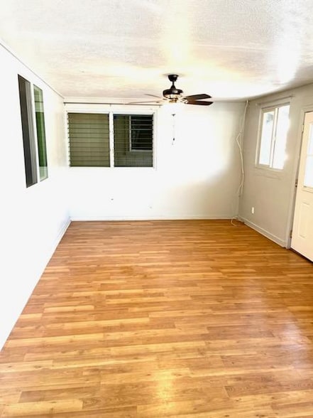 Building Photo - 601 S Papa Ave