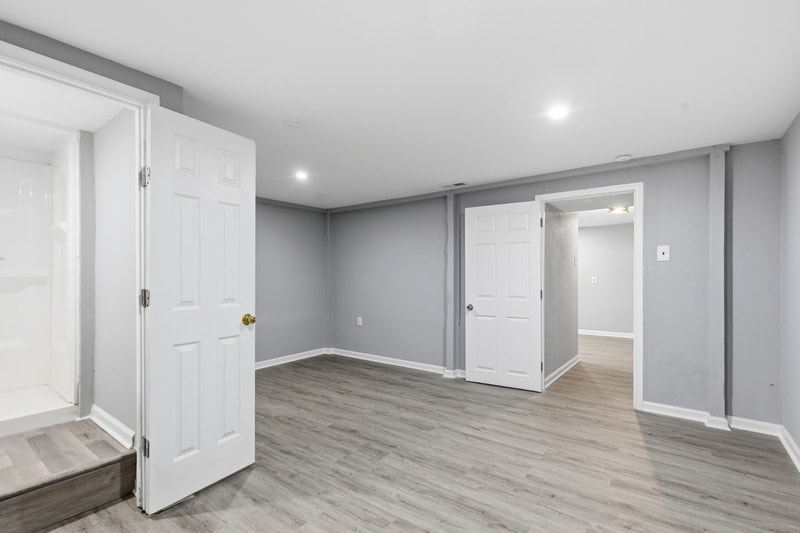 Building Photo - 8870 Pennsbury Pl