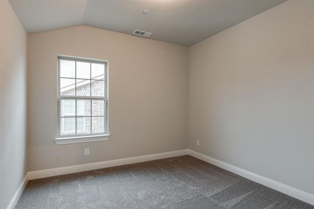 Building Photo - 915 Ponds Edge Ln