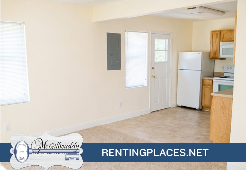 Building Photo - 1244 Holden Dr