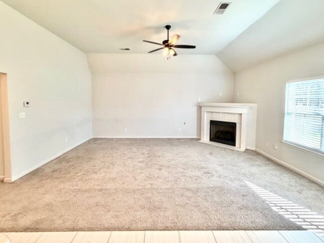 Building Photo - MiskellyDrive1521