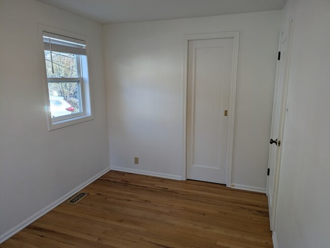 Building Photo - 3730 SW Austin St