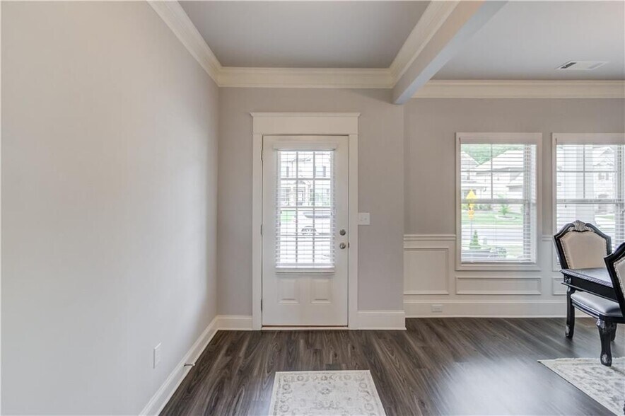 Building Photo - 404 Henson Farm Dr