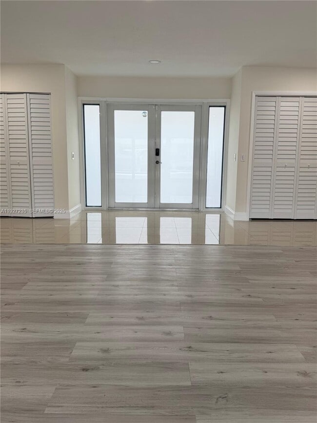 Building Photo - 16453 NE 33rd Ave