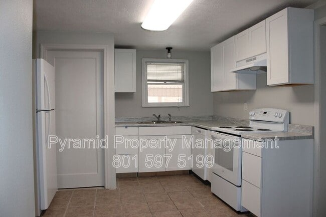 Building Photo - 760-762 N 100 W