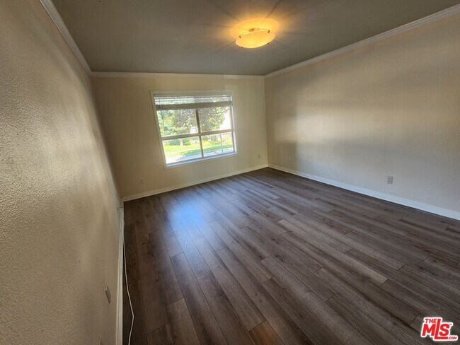 Building Photo - 11230 Peach Grove St