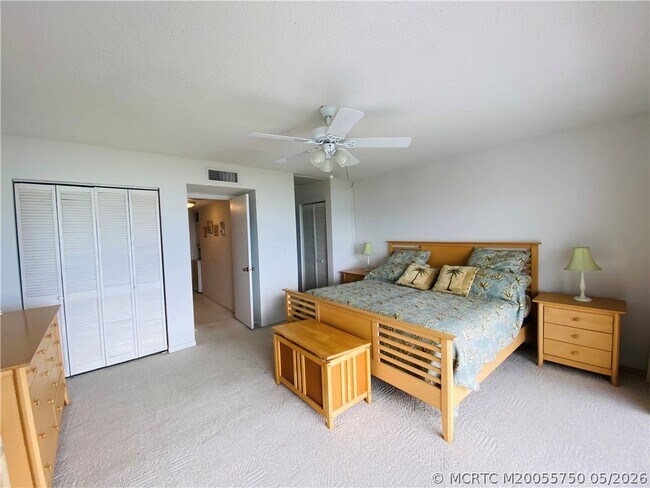 Building Photo - 11000 S Ocean Dr