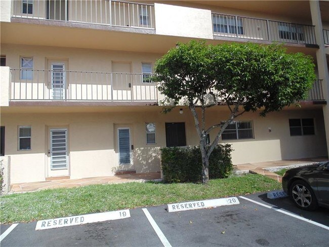 Primary Photo - 6201 N Falls Cir Dr