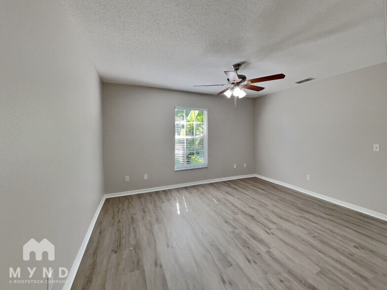 Building Photo - 3240 Grand Pines Dr