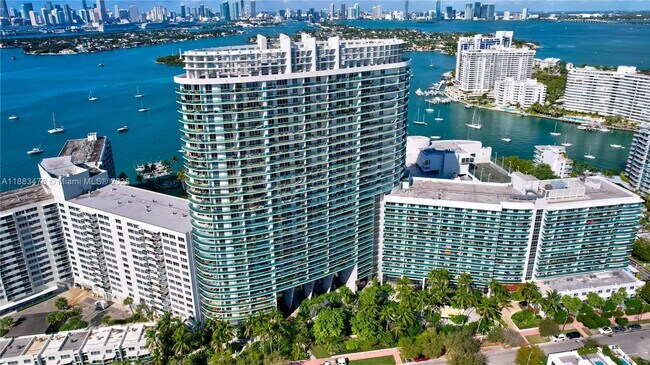 Building Photo - 1500 Bay Rd