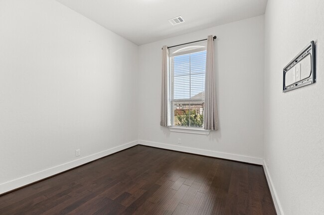 Building Photo - 4008 Canaleta