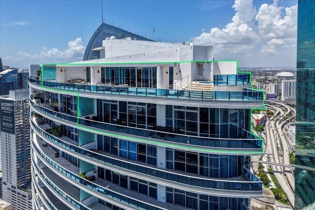 Building Photo - 200 Biscayne Blvd Way