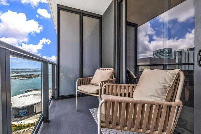 Building Photo - 159 NE 6th St