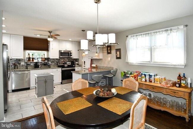 Building Photo - 5815 Arbroath Dr