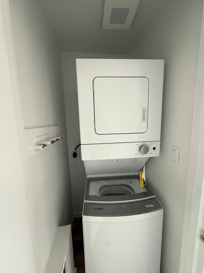 Building Photo - Completely Updated Ranier Beach Duplex Unit For Rent!