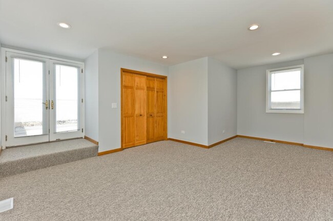 Primary Photo - 3 bedroom in Chicago IL 60614