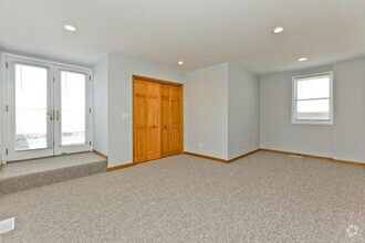 Building Photo - 3 bedroom in Chicago IL 60614