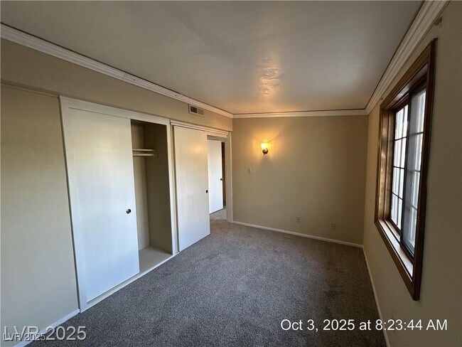 Building Photo - 319 Yosemite St