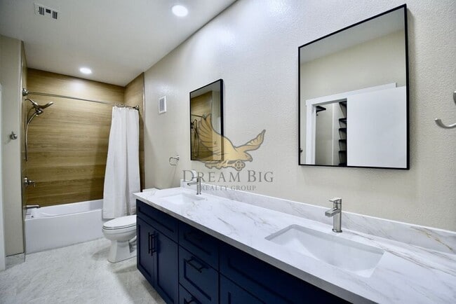 Building Photo - 8725 W Flamingo Rd