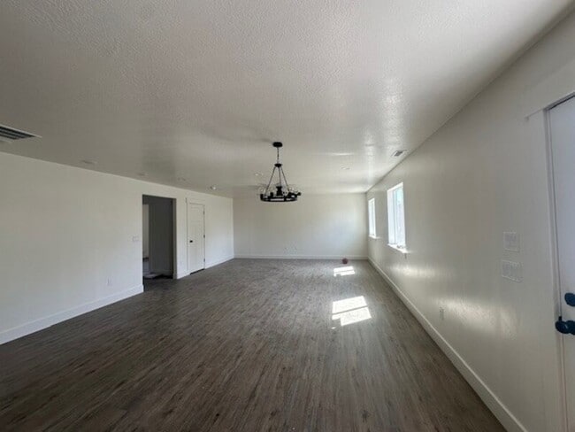 Building Photo - 5955 W 14400 N