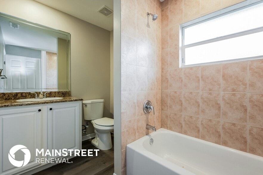 Building Photo - 3855 Heyburn Ave