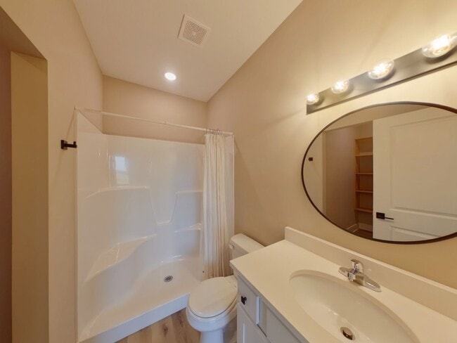 Building Photo - New 4-bedroom Wichita Townhome