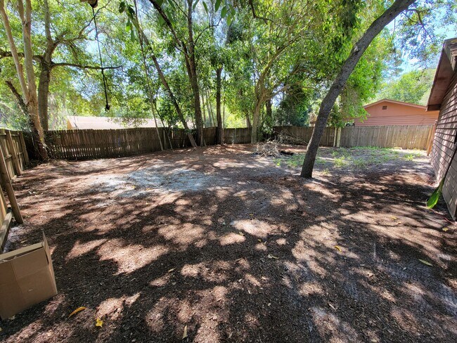 Building Photo - 4846 Royal Palm Ave