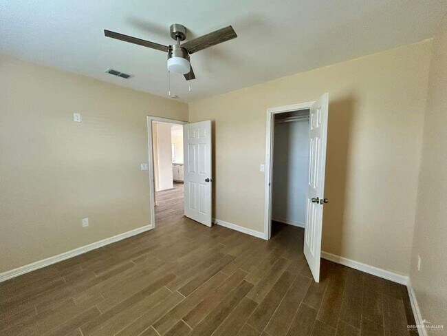 Building Photo - 14 N 109th St