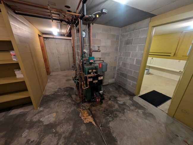 Building Photo - Beautiful 2 Bedroom House